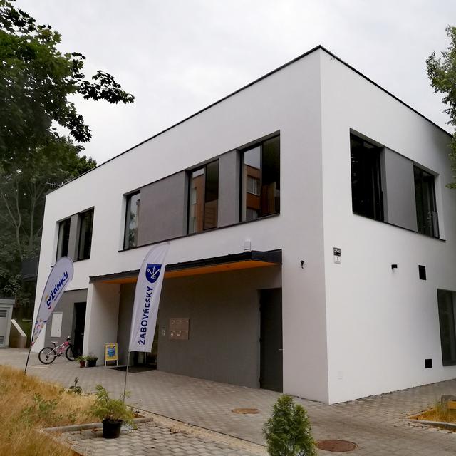 pracoviště Lata