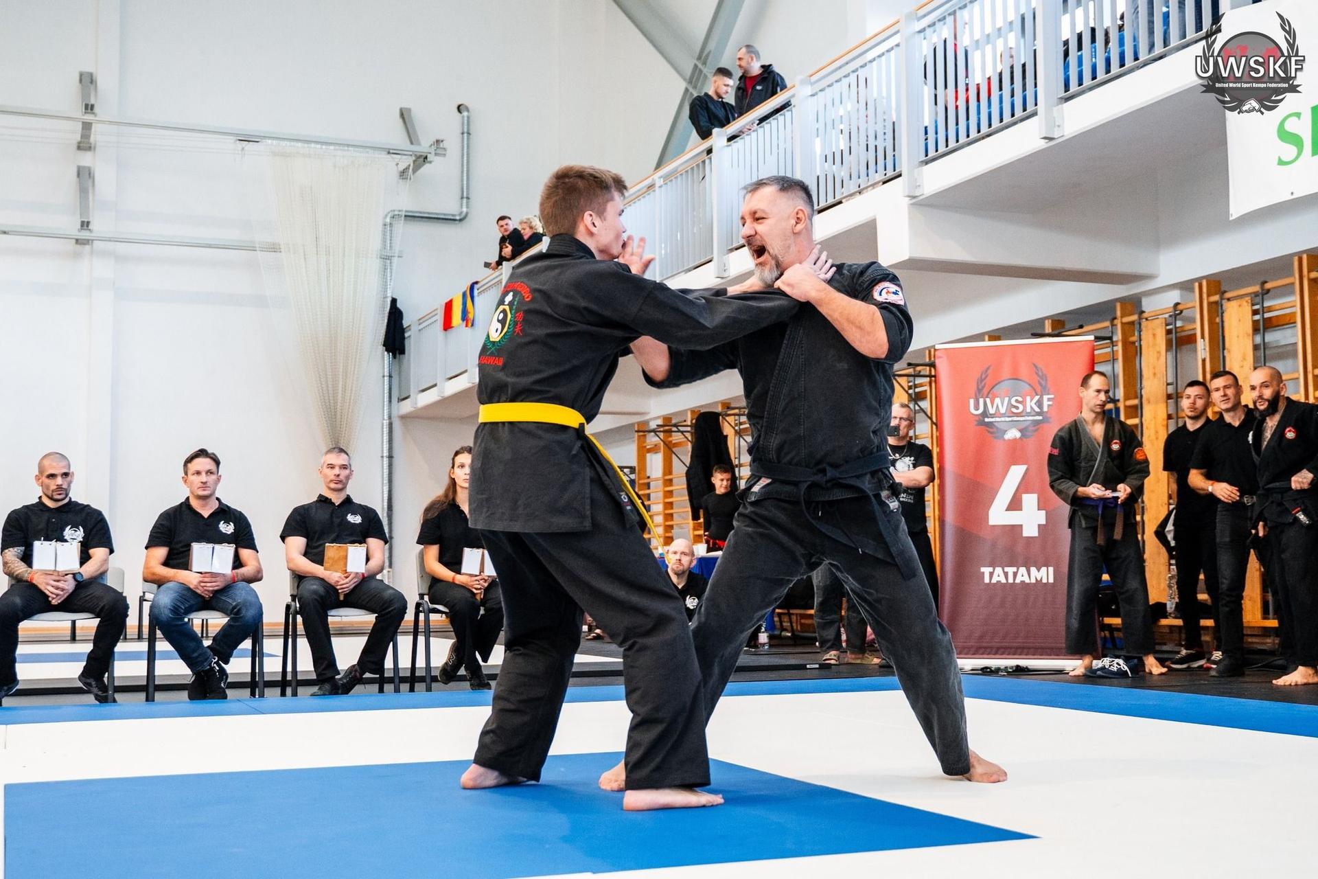 Sebeobrana Kajukenbo je o etice, bojových technikách i vnímání bolesti, popsal trenér Marian Němec