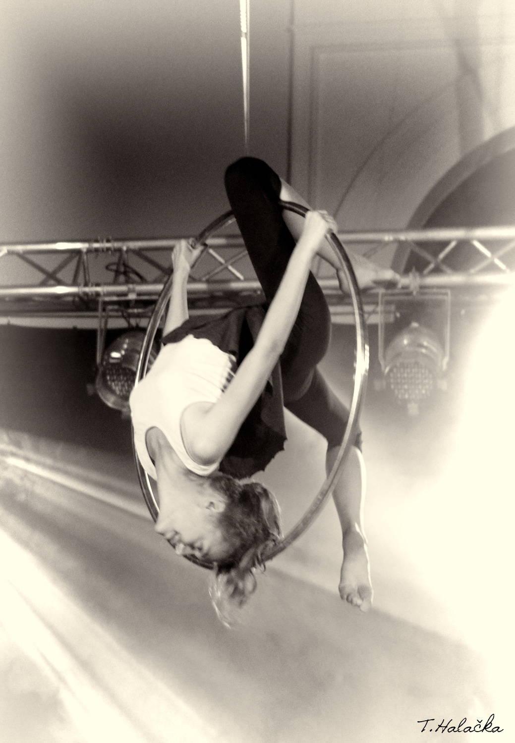 Cirkus LeGrando - začátečníci - Vzdušná akrobacie