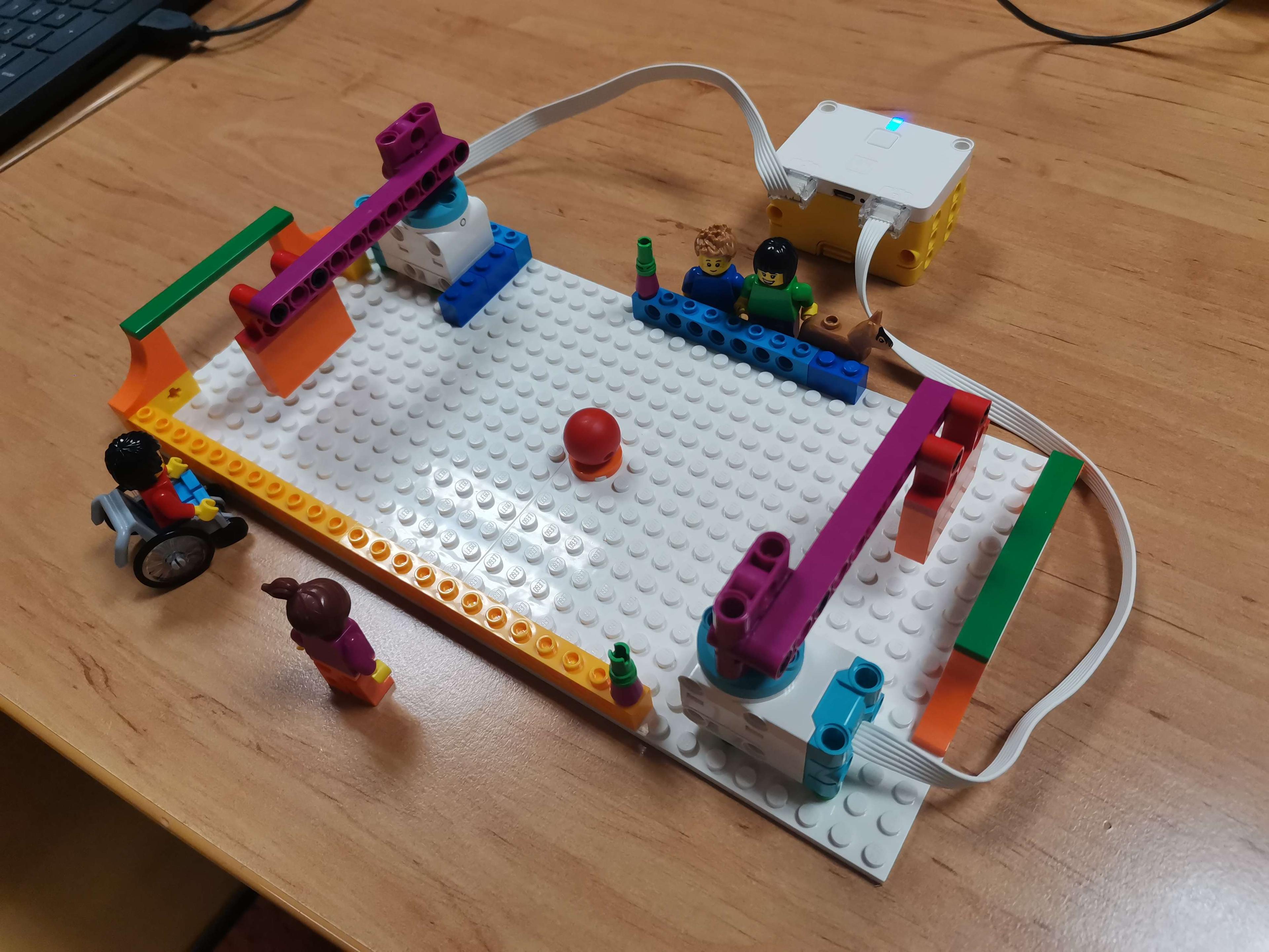 Lego robotika I. (Lego SPIKE ESSENTIAL, 7-9 let)