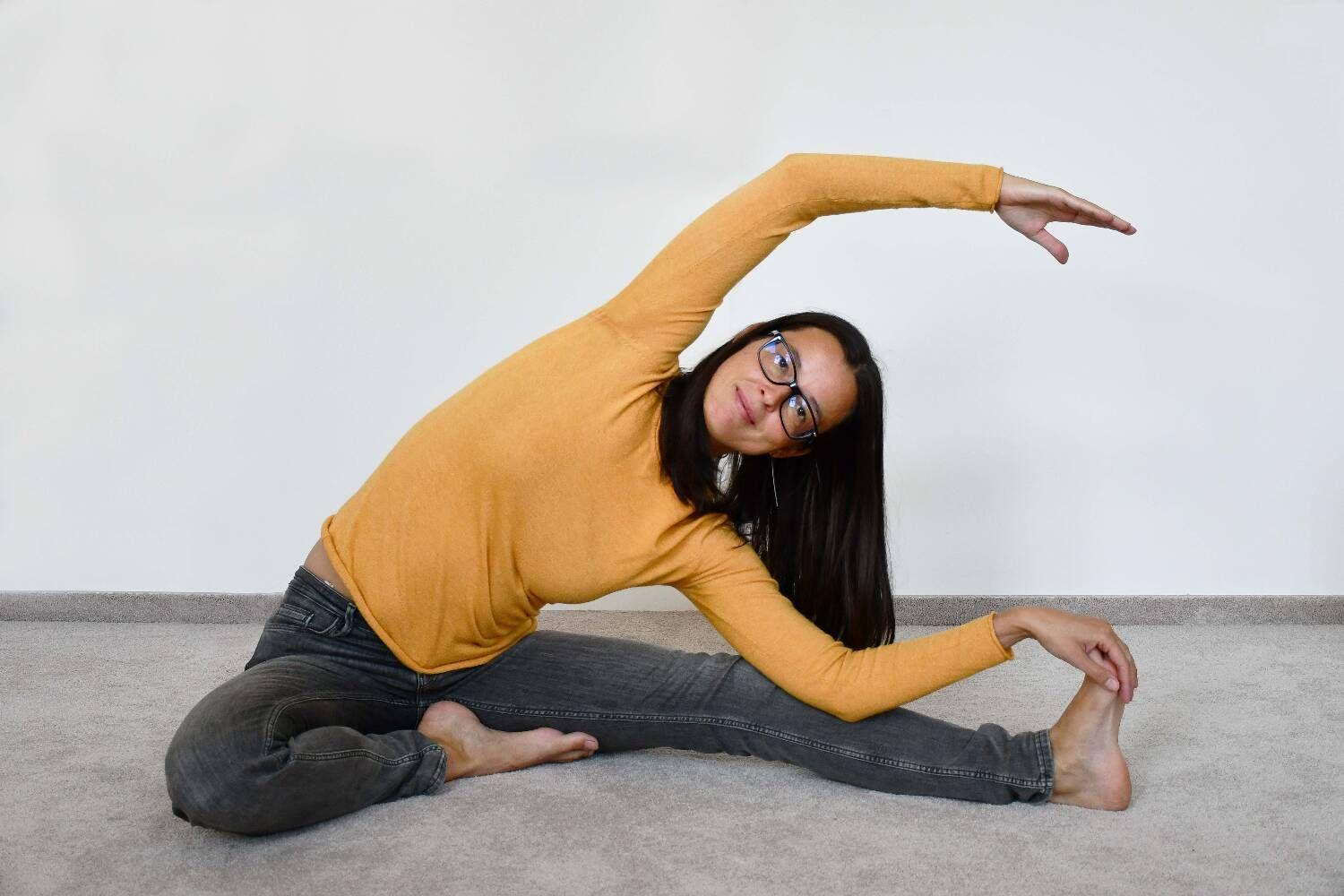 Tradiční jóga 50+ propojená s prvky moderní fyzioterapie